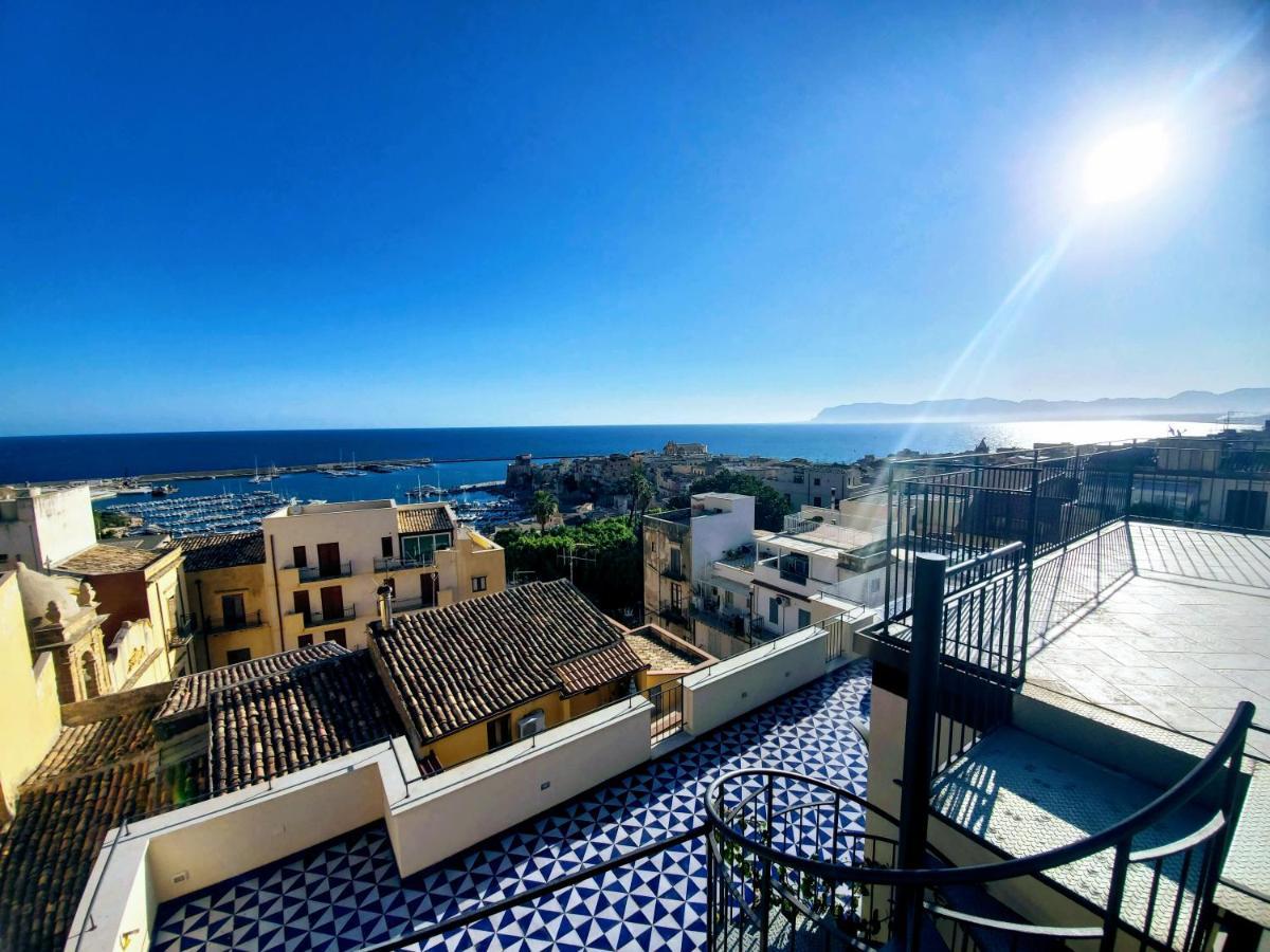 Palazzo Del Golfo Penthouse Apartment Castellammare del Golfo Exterior photo